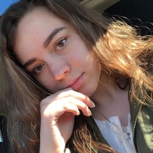 Meet your Posher, Abbygail